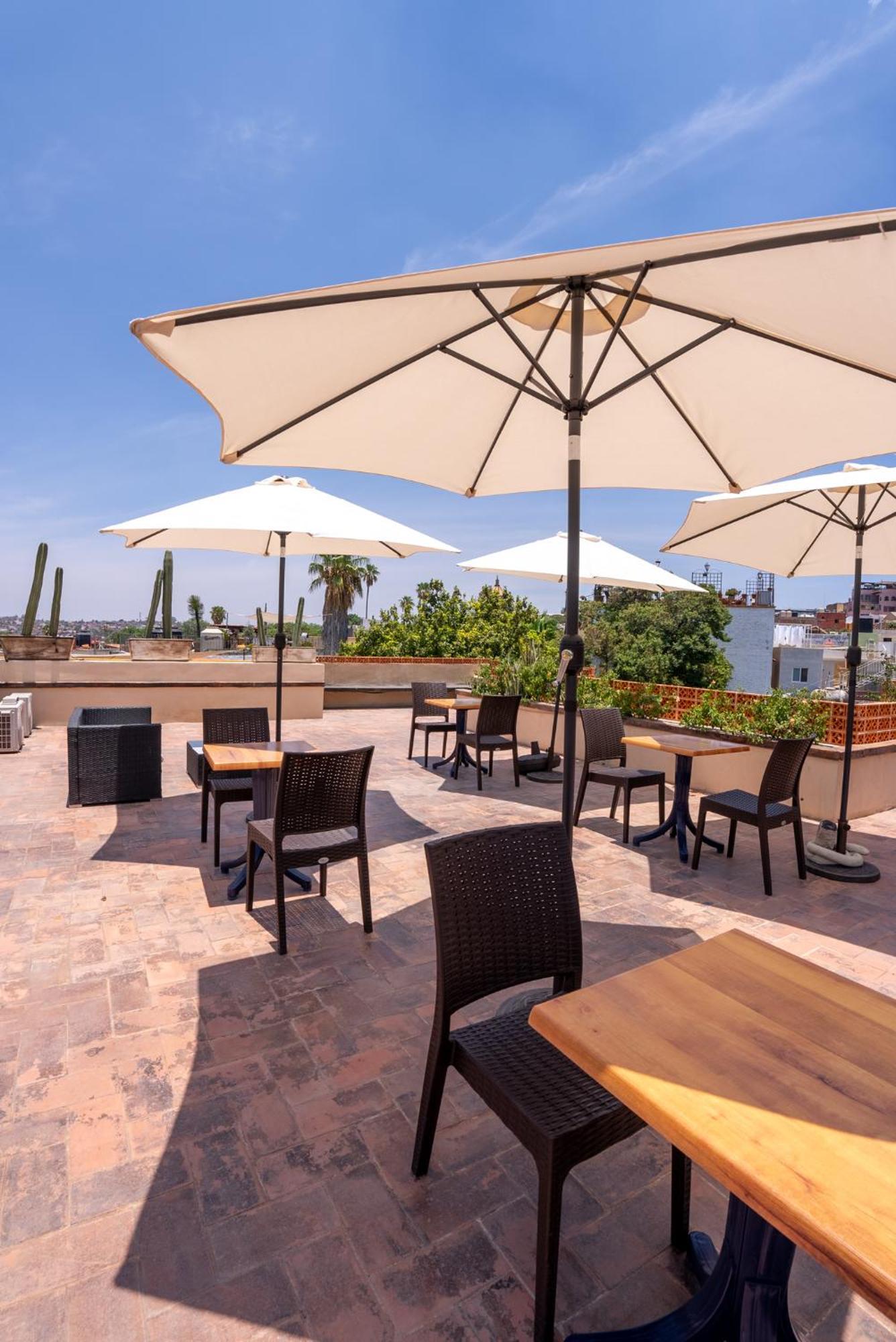 Bito'S Hotel Boutique Альенде Экстерьер фото