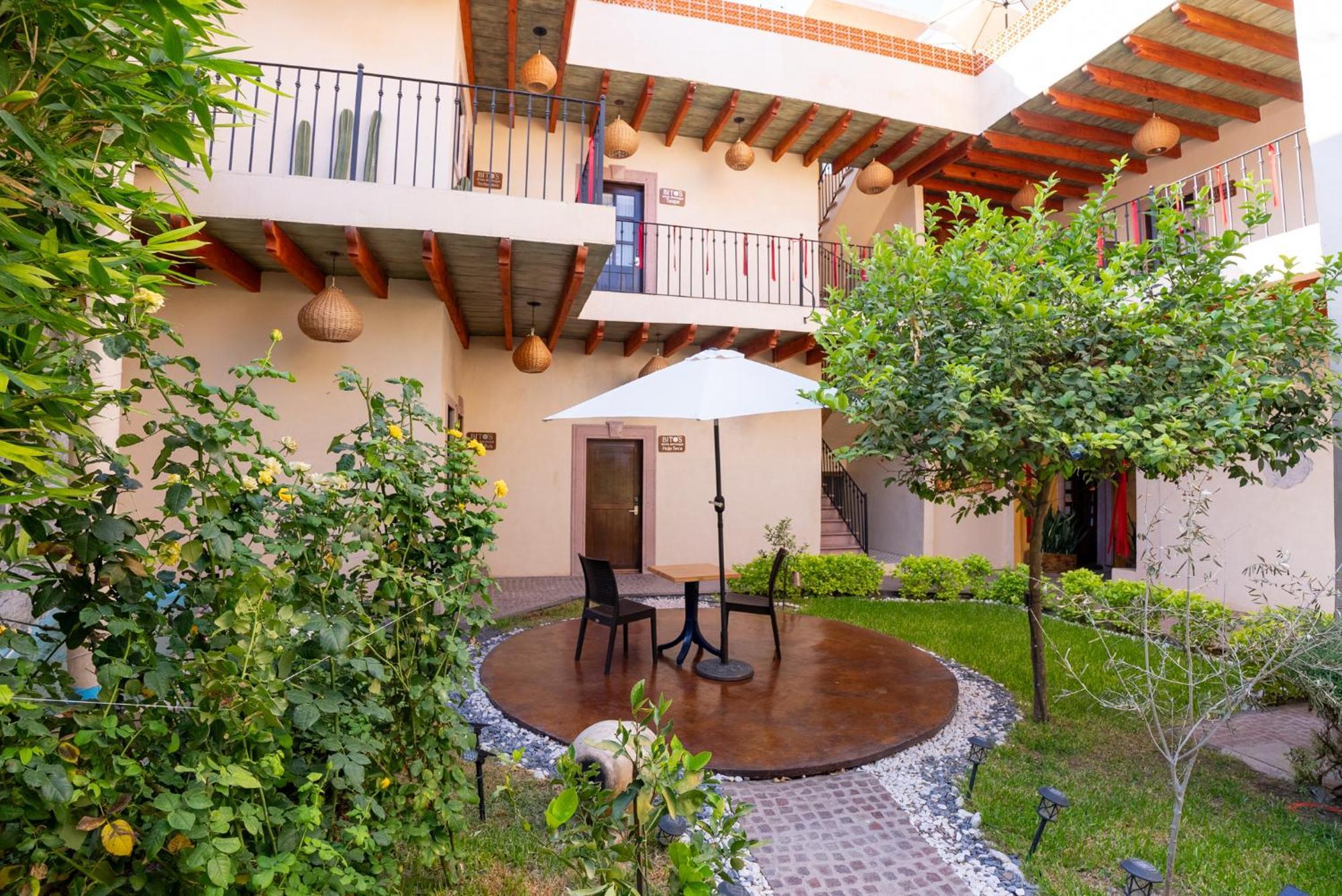 Bito'S Hotel Boutique Альенде Экстерьер фото